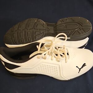 Puma Men's White and Black Athletic Shoes